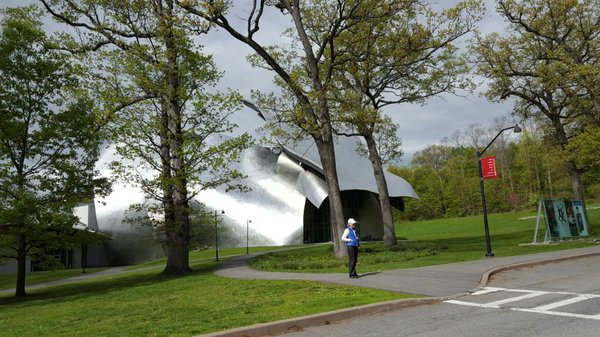 Frank Gehry-designed performance center 2017