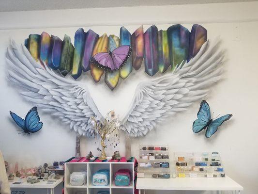 I love angels, and this wall art is just divine and I needed to come get my own snapshot of it!