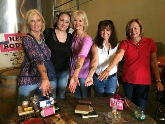 Had a great time working at the "Art On Tap" artists market @ South Austin Brewery. These ladies loved their Henna Tattoos! Get yours today!