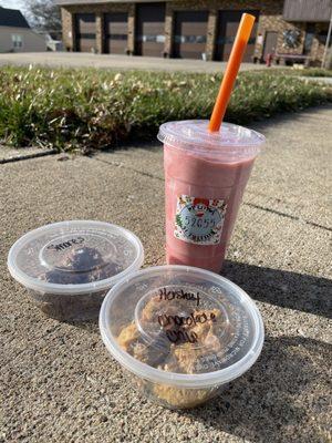 Miss Mayberry protein shake, s'mores and chocolate chip (peanut butter) protein balls