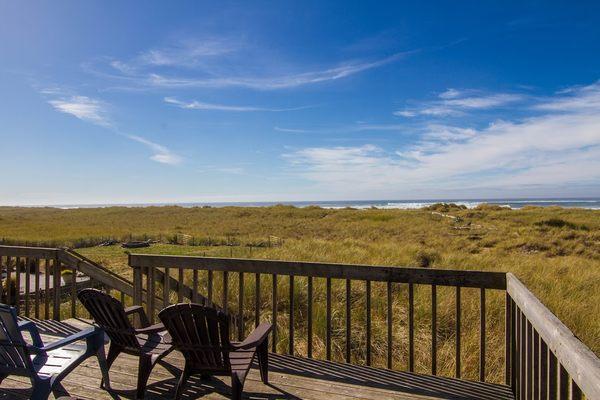 Ocean Escape deck in Nedonna Beach