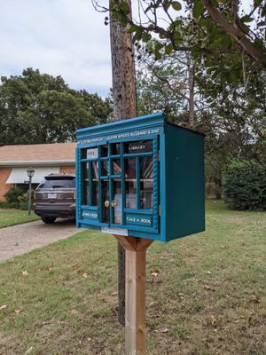 Little Free Library, 1213 Poindexter Ave, Cleburne.