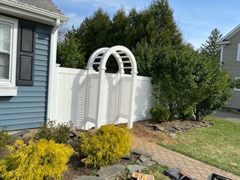 Accent Arbor