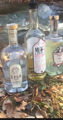 Spur Vodka Mofo Apple Brandy Noble Mountain Courage Cold Gin