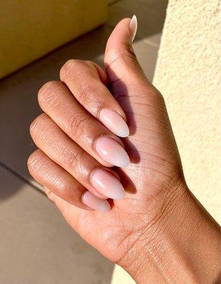 Natural ombré nails