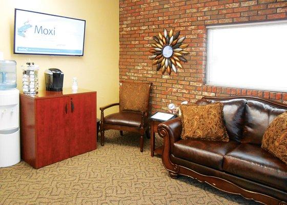 Have a seat and wait for your appointment in our cozy waiting room! We'll gladly get you a cup of coffee or some water.