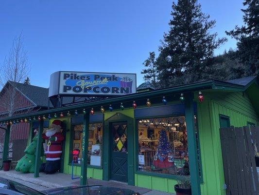 Pikes Peak Gourmet Popcorn