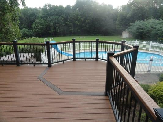 Trex Deck with Trex Railing and awesome boarder!