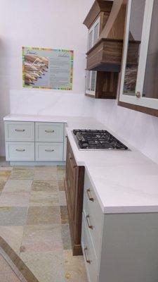 TKS Display Silestone Et. Calacatta Gold