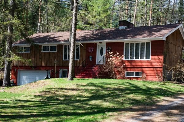 Ranch home zoned RB1 (Wilton) Saratoga 12866