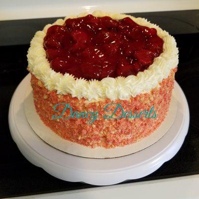 Strawberry Crunch cake