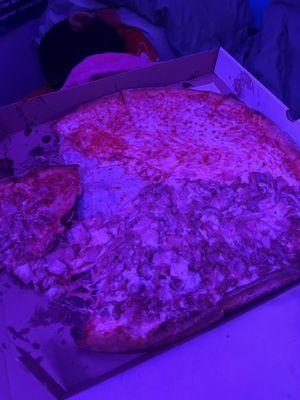 This is the pizza after two slices. The slice with toppings (on the left) is exactly what happened to the other plain slice