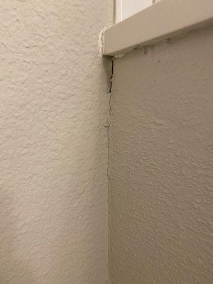 Bathroom walls cracking