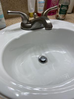 Clean sink