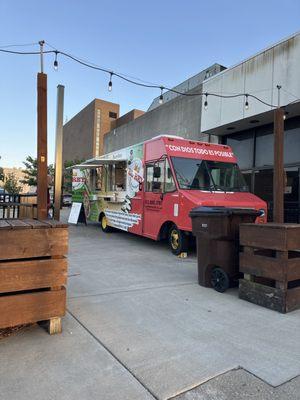 El Rey food truck with tacos & birria quesadillas!