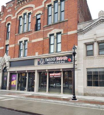 Street view of restaurant...South Main St.