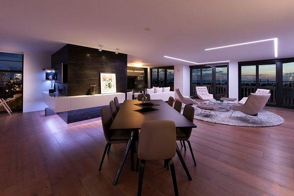 Linear Lighting and Control