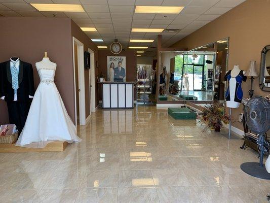 Doe's Alterations and Tuxedo Rentals