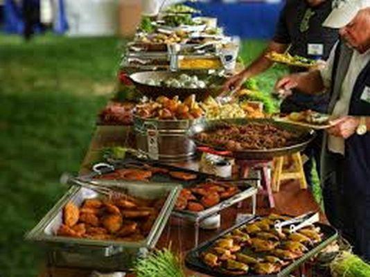 Our hot and cold tailgate buffet features freshly cooked items and beverages (non -alcoholic only)that will make your experience exceptional