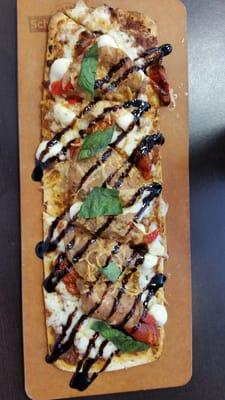 Italian sausage flat bread