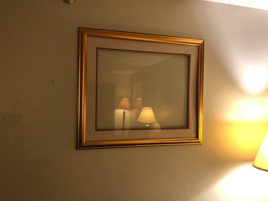 Picture Frame but nothing in it (just the wall behind).