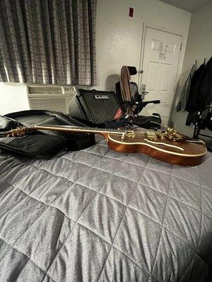 Beautiful guitar.  Horribly-expensive accommodations.