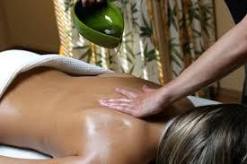 Vishsesh, Warm oil massage with herbal oils!