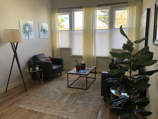 Beautiful downtown Santa Barbara location!