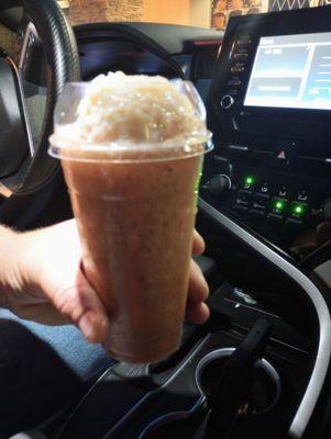 Raspado de vainilla con leche and lechera.