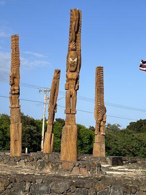 Four 16 foot tall kii facing North, East, South, & West creating a celestial map to map the path of the summer and winter solstices.