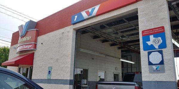 Valvoline store front. Waiting for an inspection.