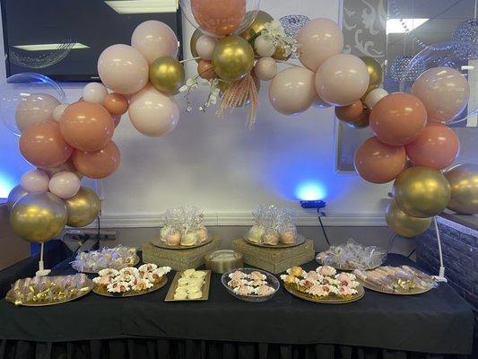 Table balloon arch