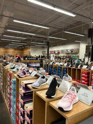 DSW Designer Shoe Warehouse