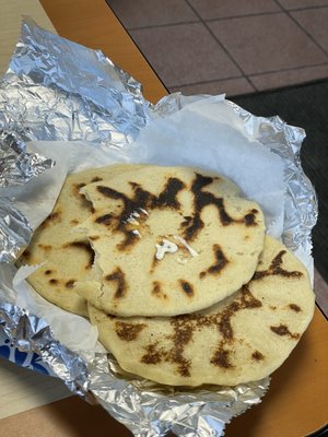 3 pcs popusas that came with Desayunos Salvadorenos $14