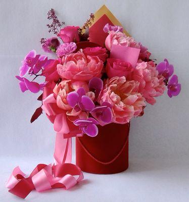 Red Velvet Peony Hat Box Bouquet Designer's Choice