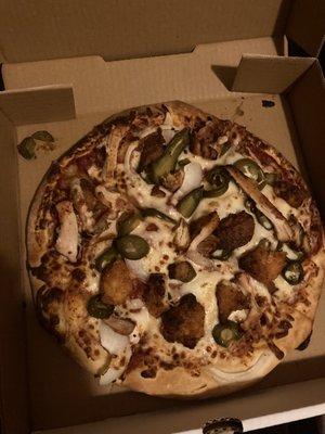 Small chicken tikka pizza--chunks of their seasoned chicken entree plus onions and jalapeños. Niiiice and spicy.