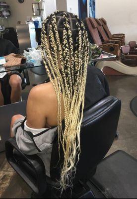 Medium boxbraids