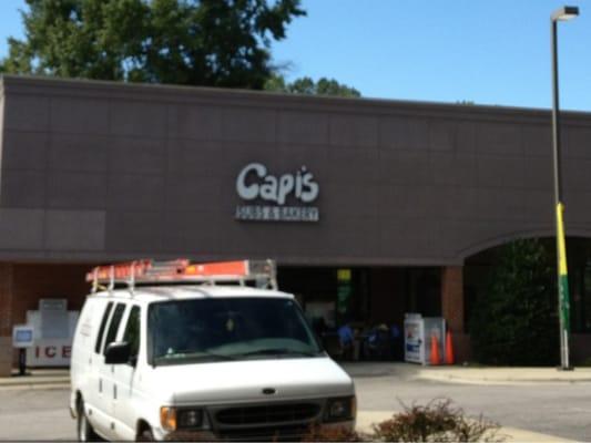 Capi's Exxon Deli & Bakery