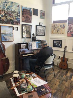 Playing the very old spinet piano