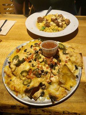 Loaded Nachos (no added veggies or chicken) and chicken and broccoli Mac & cheese