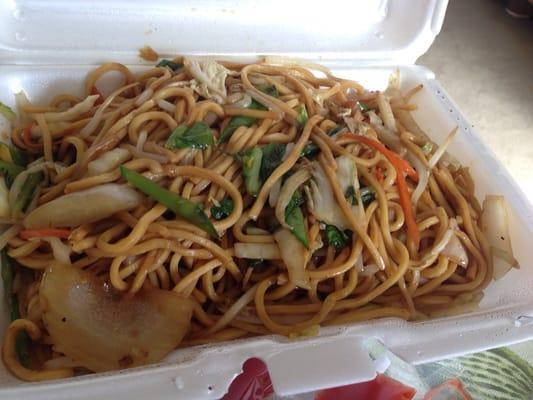 Vegetable lo mein