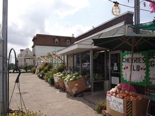 R & R Produce Garden Center