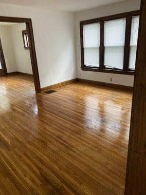 Dinning room; Dust, window seals and window, sweep and mop