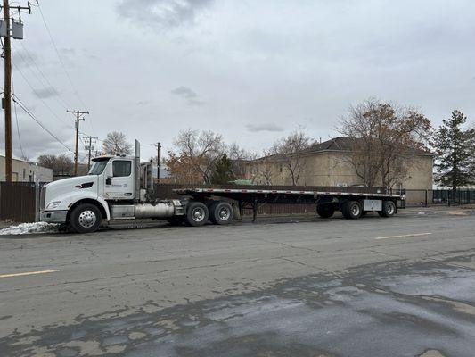 Schnitzer truck