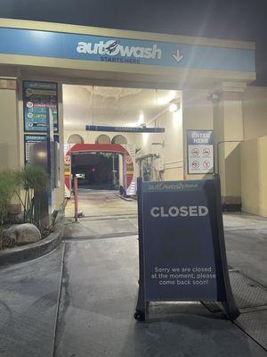 Their car wash is always closed. This place is horribly managed.