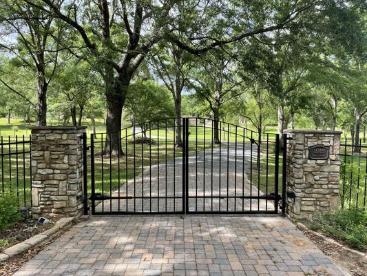 They did a nice job on our new gate and fencing Thank you guys!