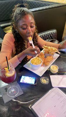 Ooooh soooo scrumptious chicken tenders and a side of Mac N cheese