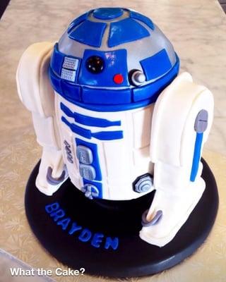 R2D2 cake for a Star Wars fan