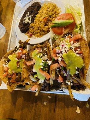 Mariachi Trio Tacos