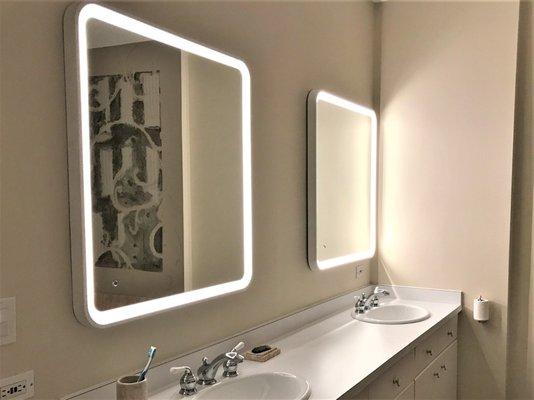 PREGO LED ILLUMINATED MIRROR